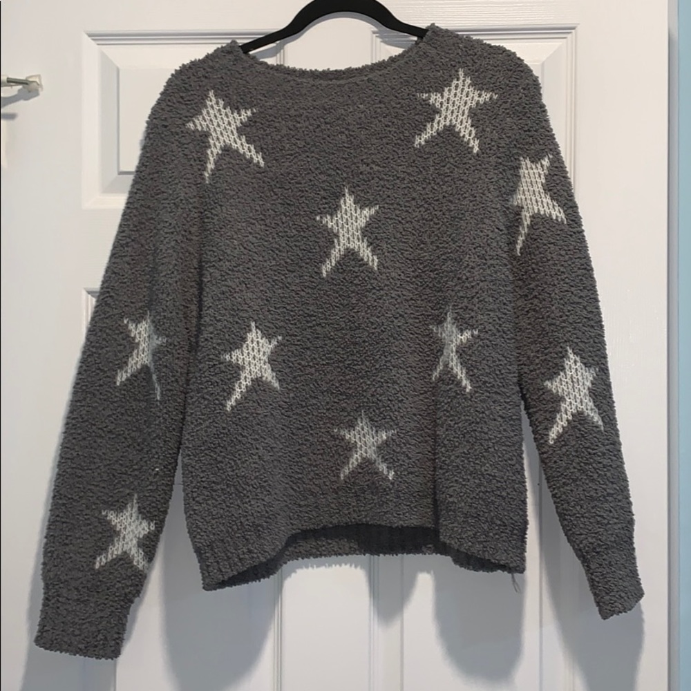 POL Fuzzy Gray Star Sweater